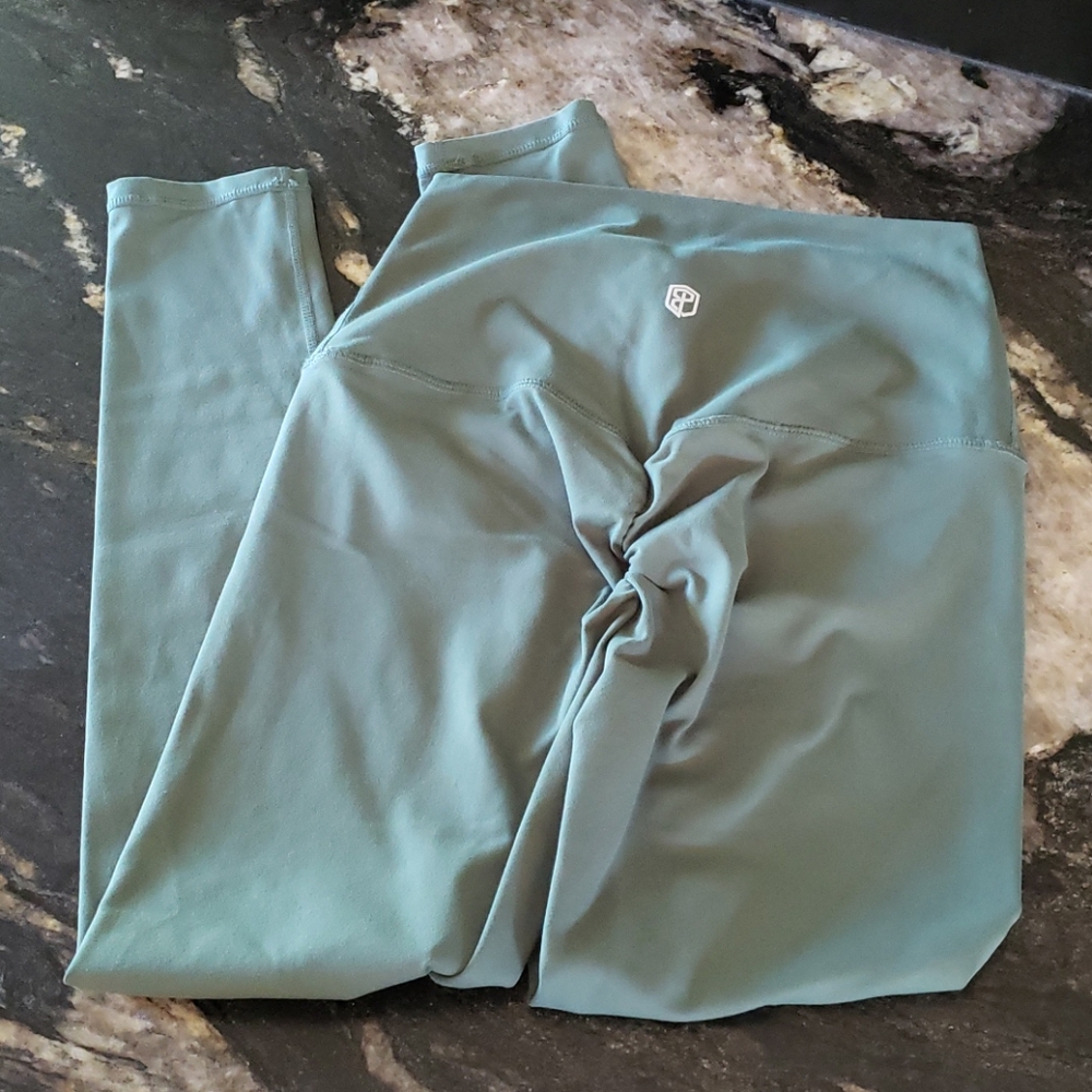 NWOT BP Lift Yourself Up leggings